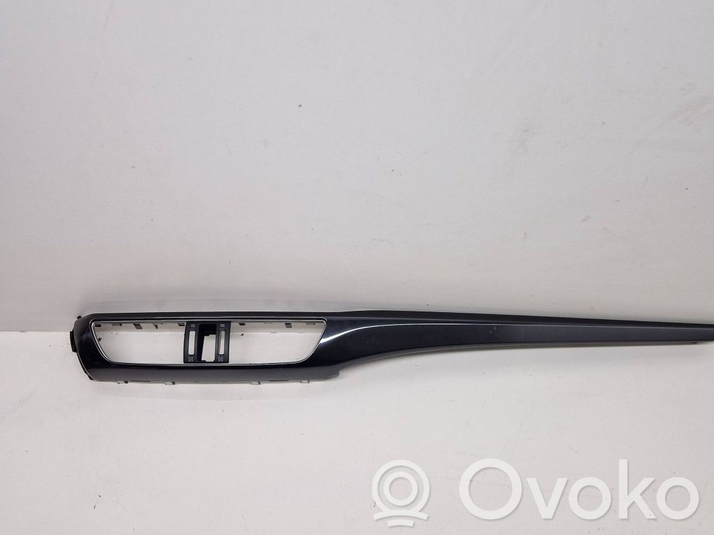 Panel trim   GHP955256,GHP955725