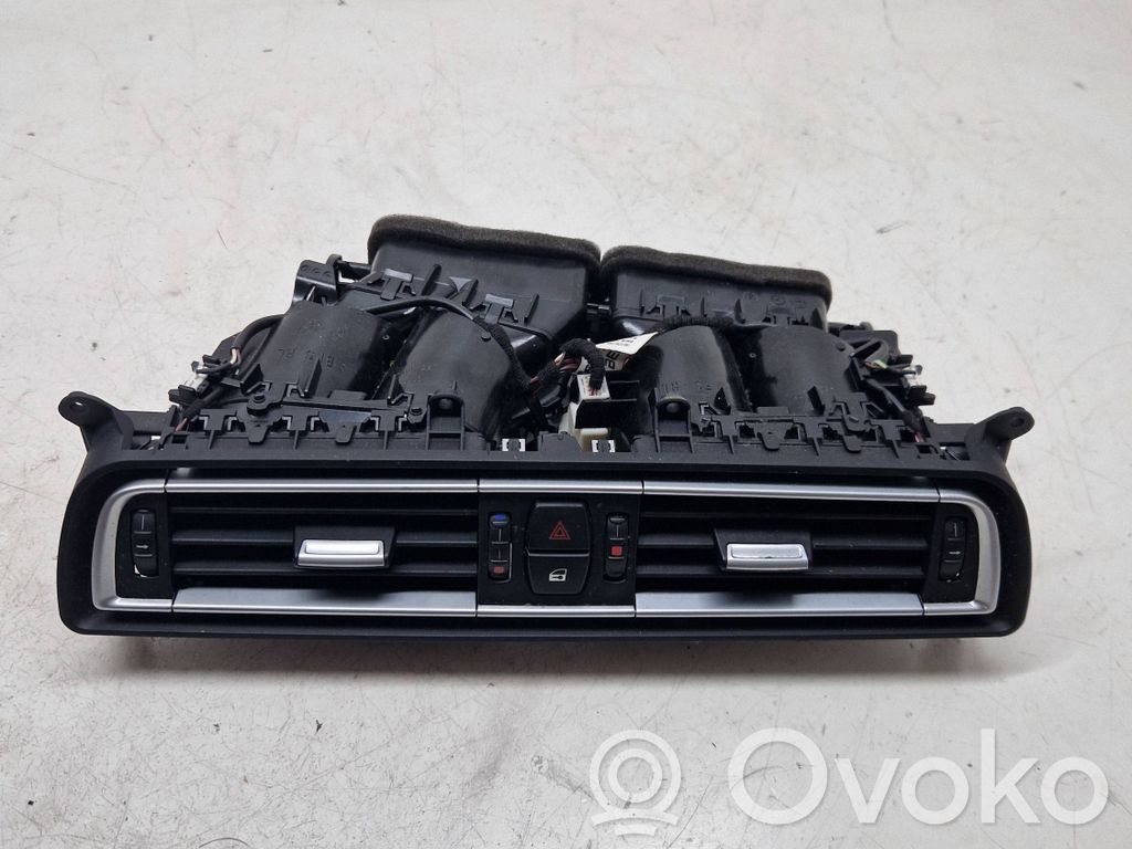 BMW 7 F01 F02 F03 F04 Dysze / Kratki środkowego nawiewu deski rozdzielczej 