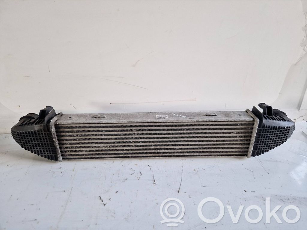 Mercedes-Benz C W204 Chłodnica powietrza doładowującego / Intercooler 