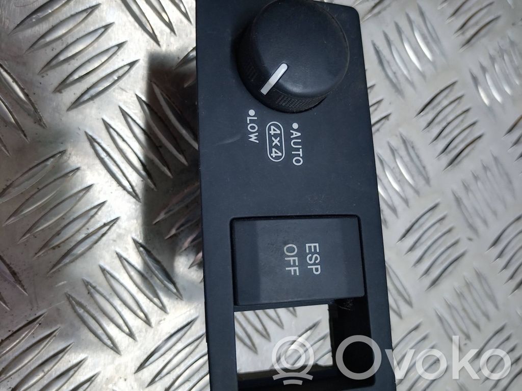 KIA Sorento Differential lock switch 