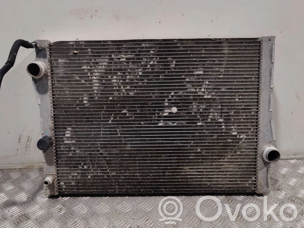 BMW X5 E70 Coolant radiator 
