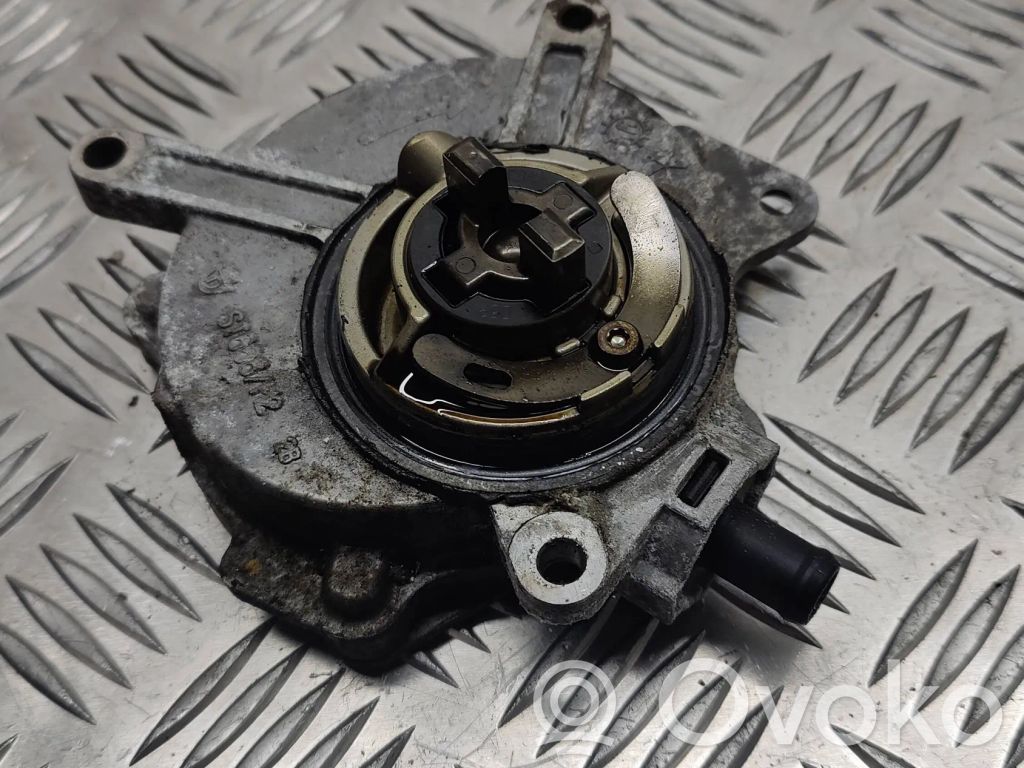 Audi A4 S4 B7 8E 8H Alipainepumppu 