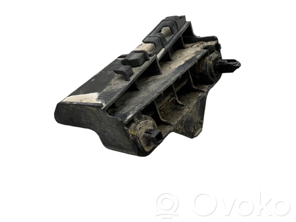 Bumper support mounting bracket corner