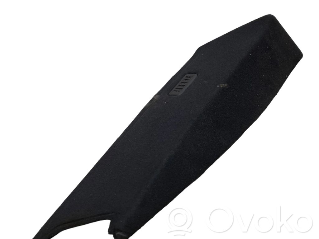 C-pilarin verhoilu   7061343,1079219