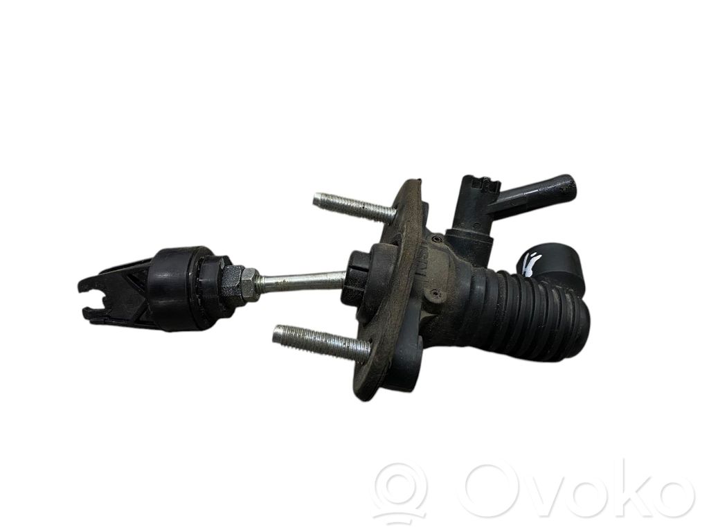 Toyota RAV 4 (XA30) Clutch master cylinder 