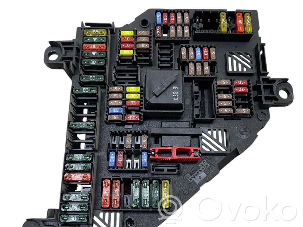 BMW 5 F10 F11 Ramka / Moduł bezpieczników 