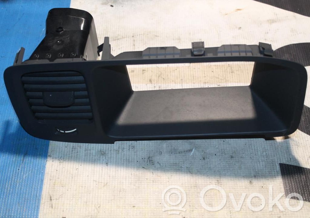 Volvo S60 Quarter panel pressure vent 
