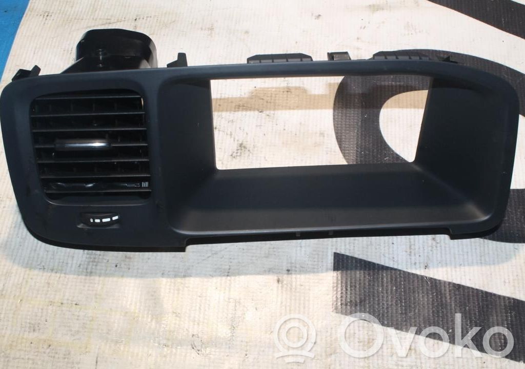 Volvo S60 Quarter panel pressure vent 