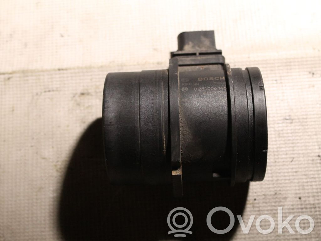 BMW 1 E81 E87 Mass air flow meter 