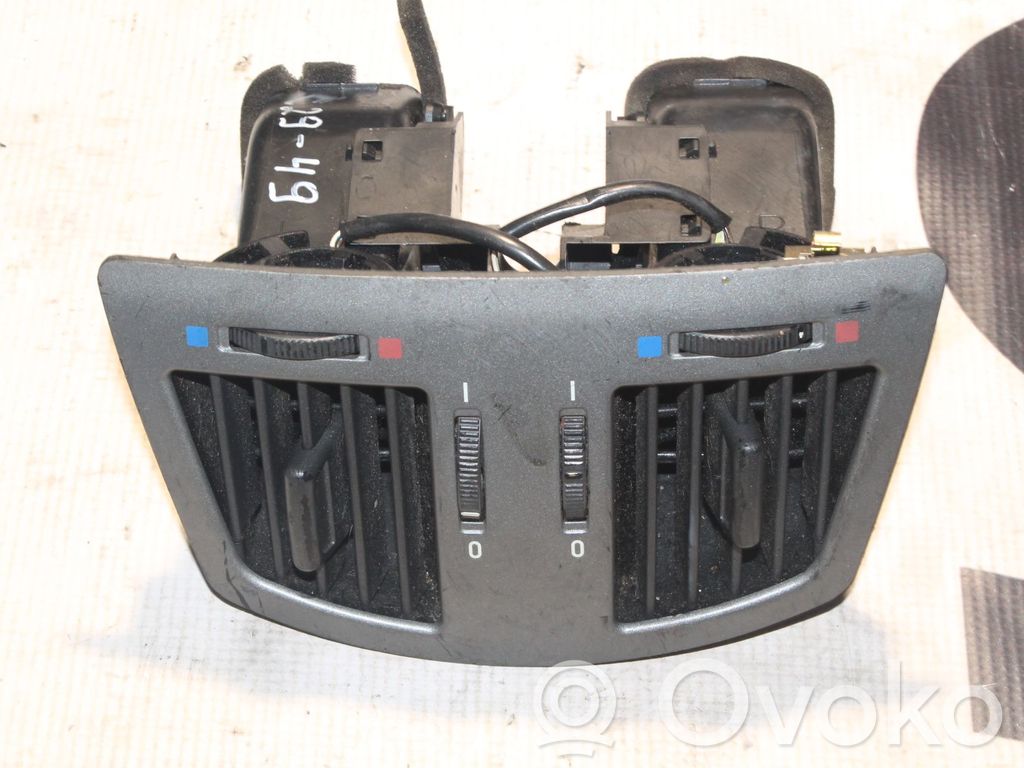BMW 7 E65 E66 Ventiliacinės grotelės 
