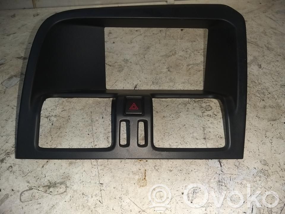 Volvo XC60 Kita salono detalė 