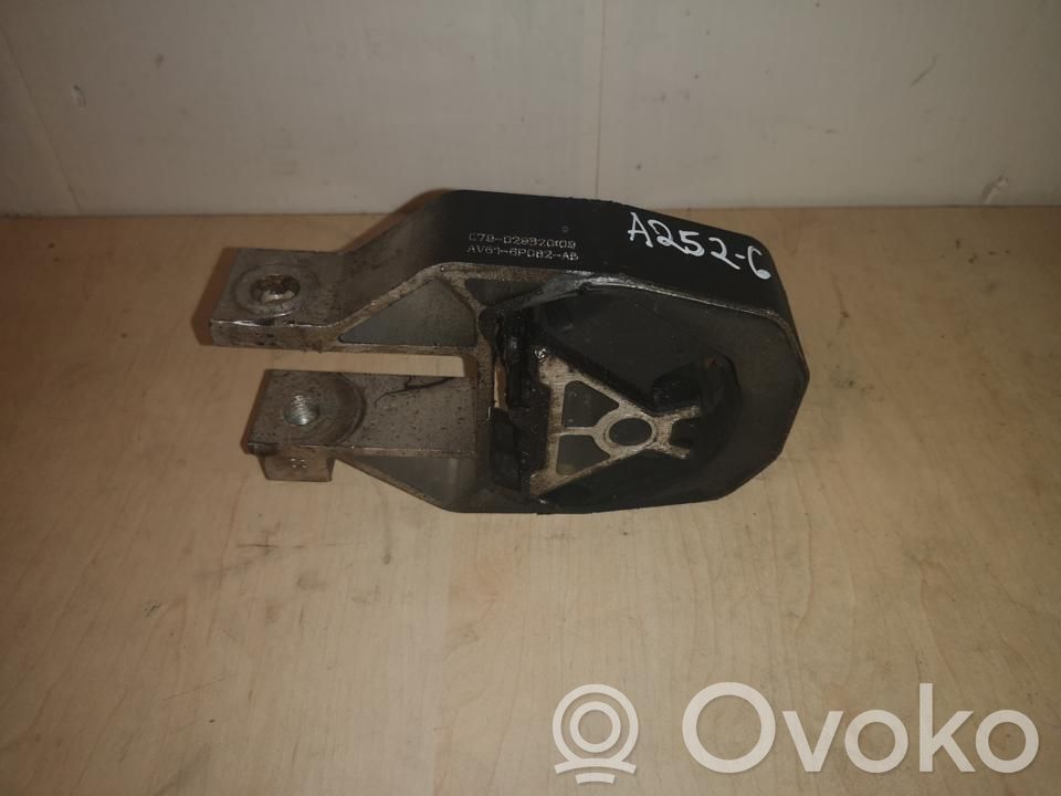 Volvo C70 Engine mount bracket 