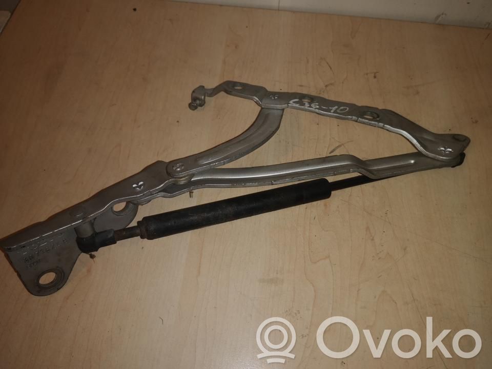 Volvo S40 Tailgate/trunk/boot hinge 