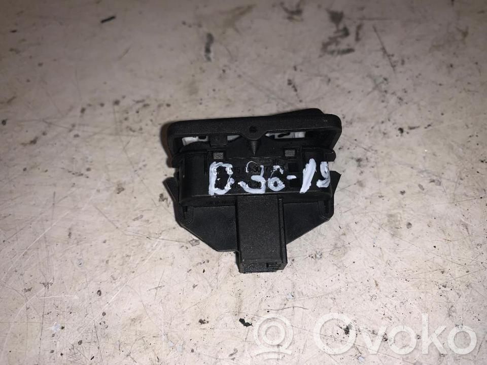 Volvo V50 Central locking switch button 