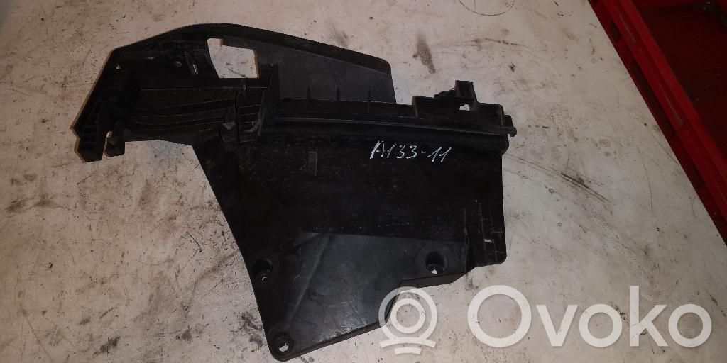 Volvo C30 Uchwyt / Mocowanie zderzaka przedniego 