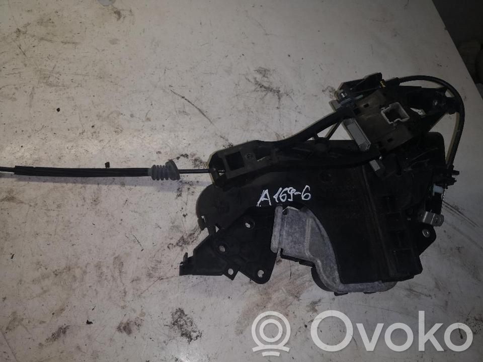 Volvo S40 Galinių durų spyna 