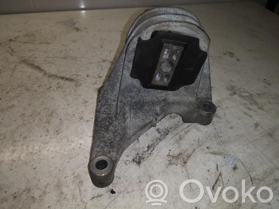 Volvo S80 Engine mount bracket 