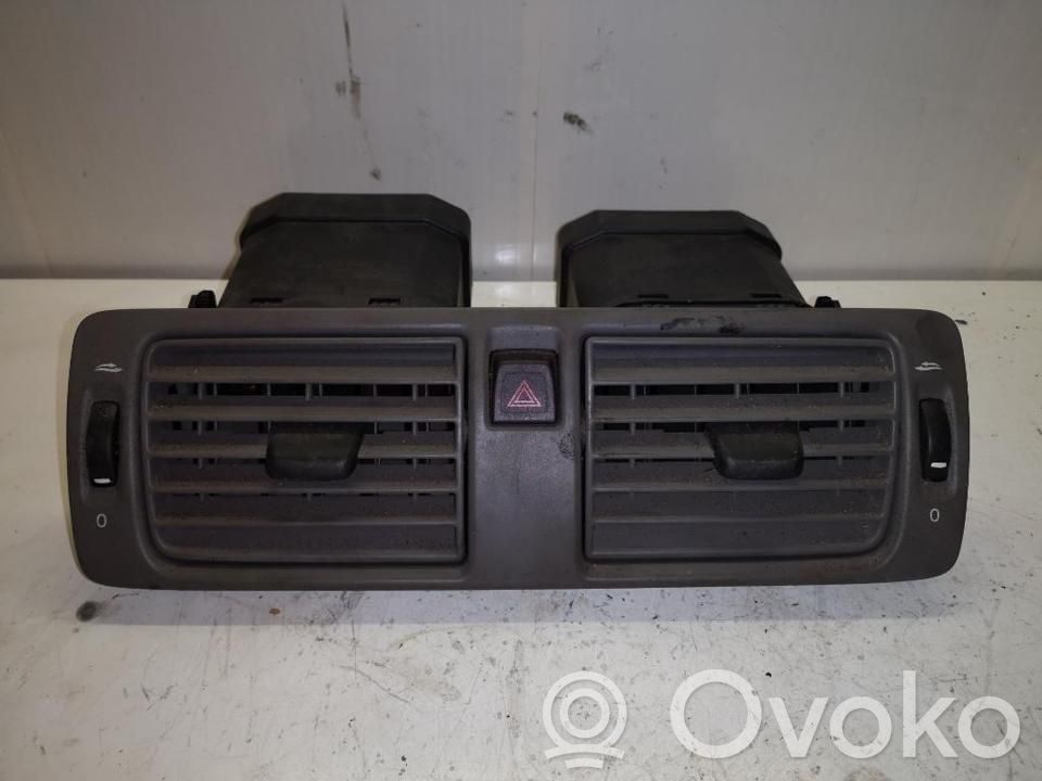 Volvo V50 Quarter panel pressure vent 