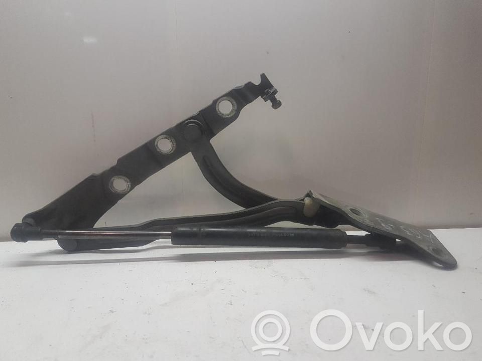 Volvo S40 Tailgate/trunk/boot hinge 