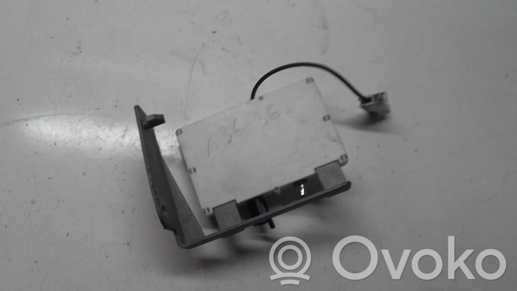 Volvo S60 Antenos stiprintuvas 