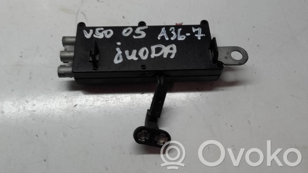Volvo V50 Antenos stiprintuvas 