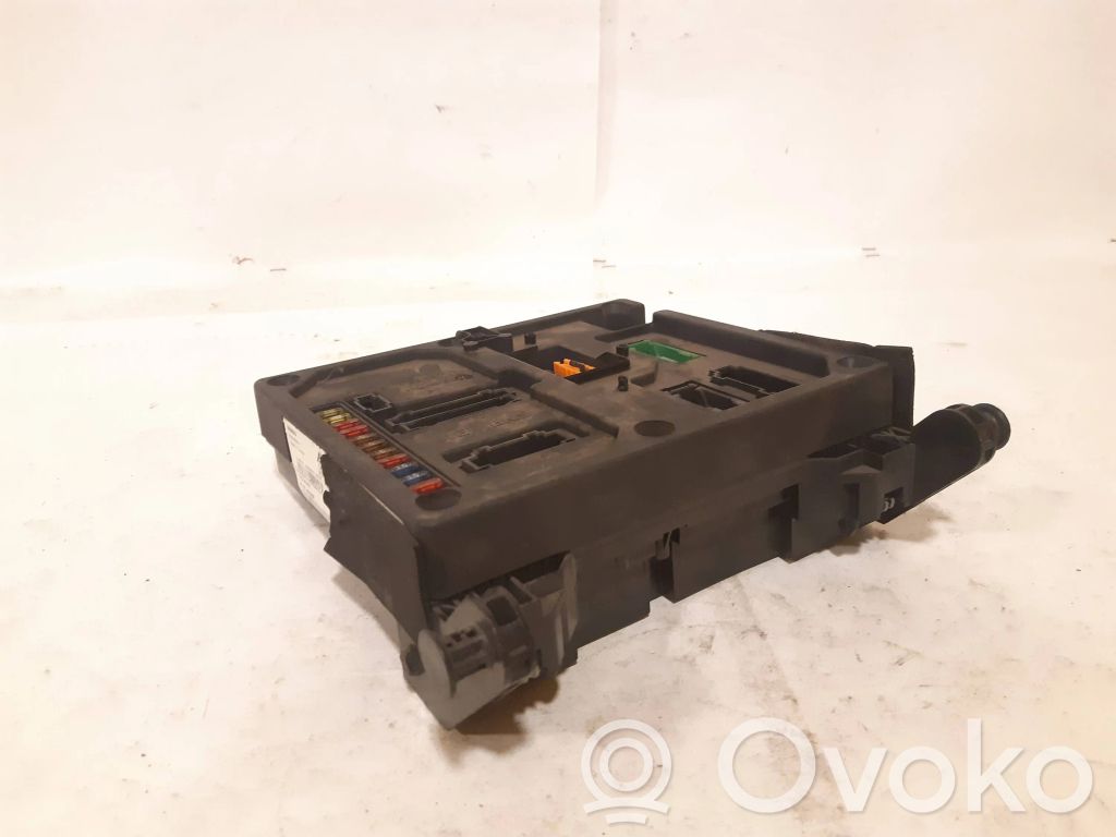 Volkswagen Sharan Fuse module 