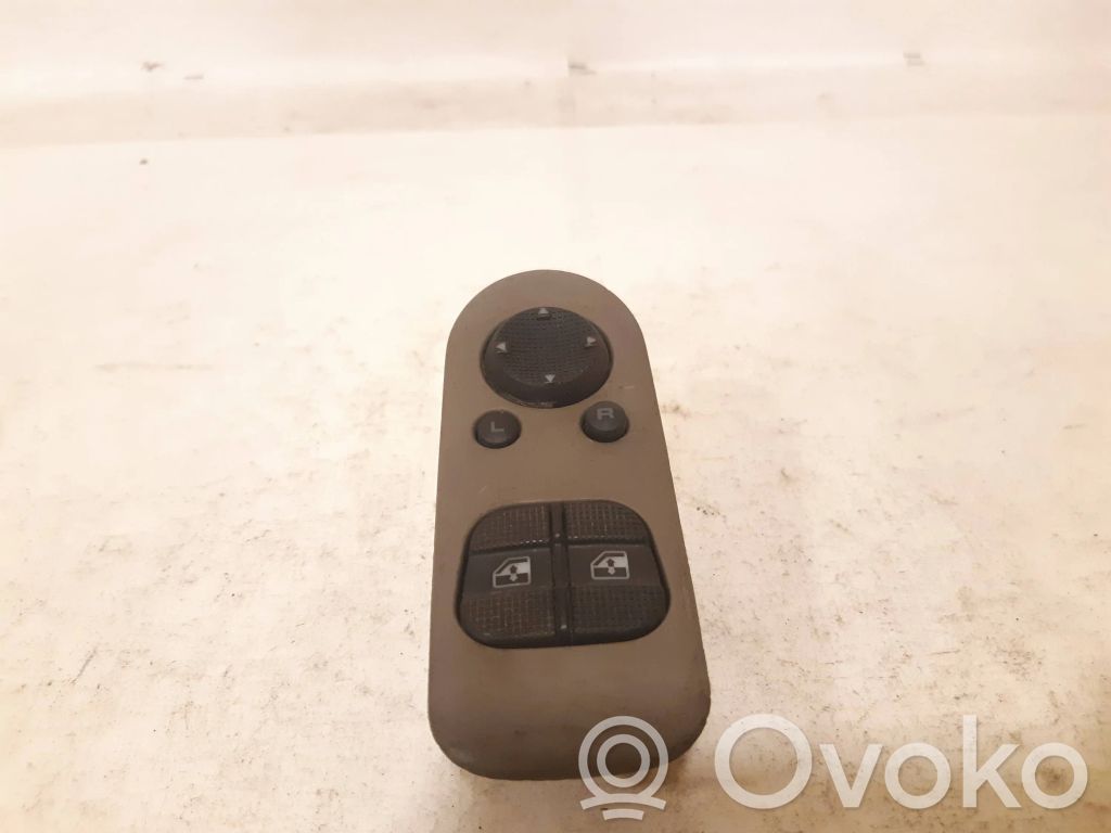 Electric window control switch   7M0867255C,95VWA11167
