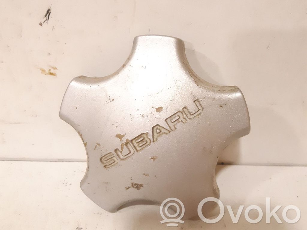 Subaru Impreza I Original wheel cap 