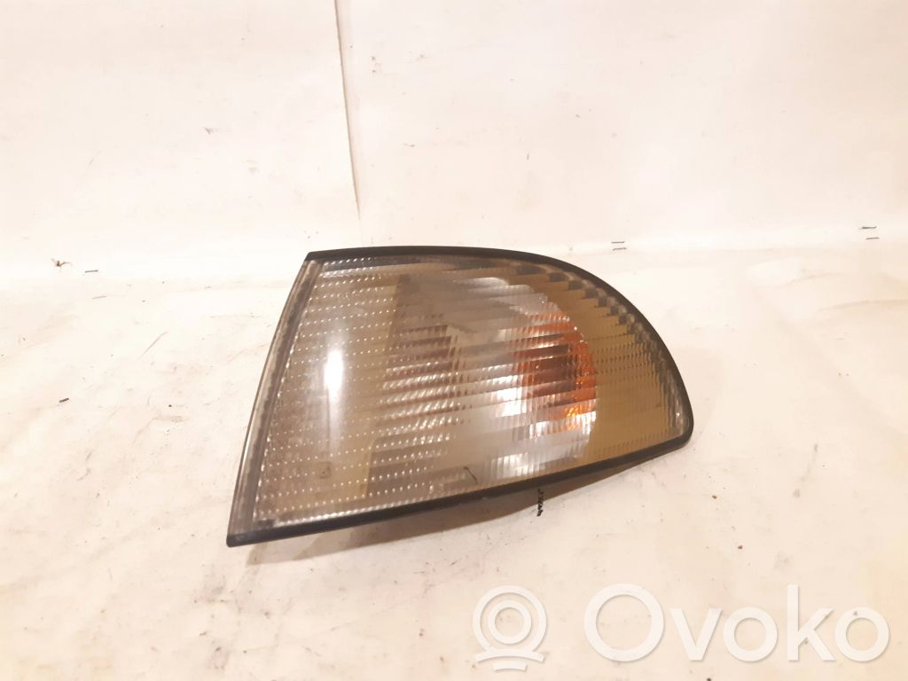 Audi A4 S4 B5 8D Front indicator light 