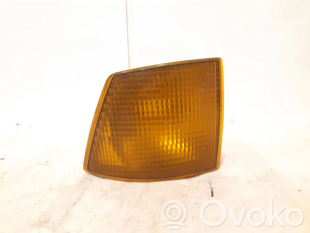 BMW 7 E32 Front indicator light 