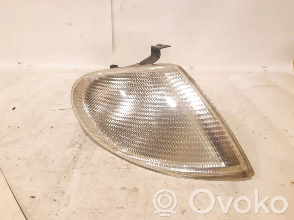 Ford Galaxy Front indicator light 