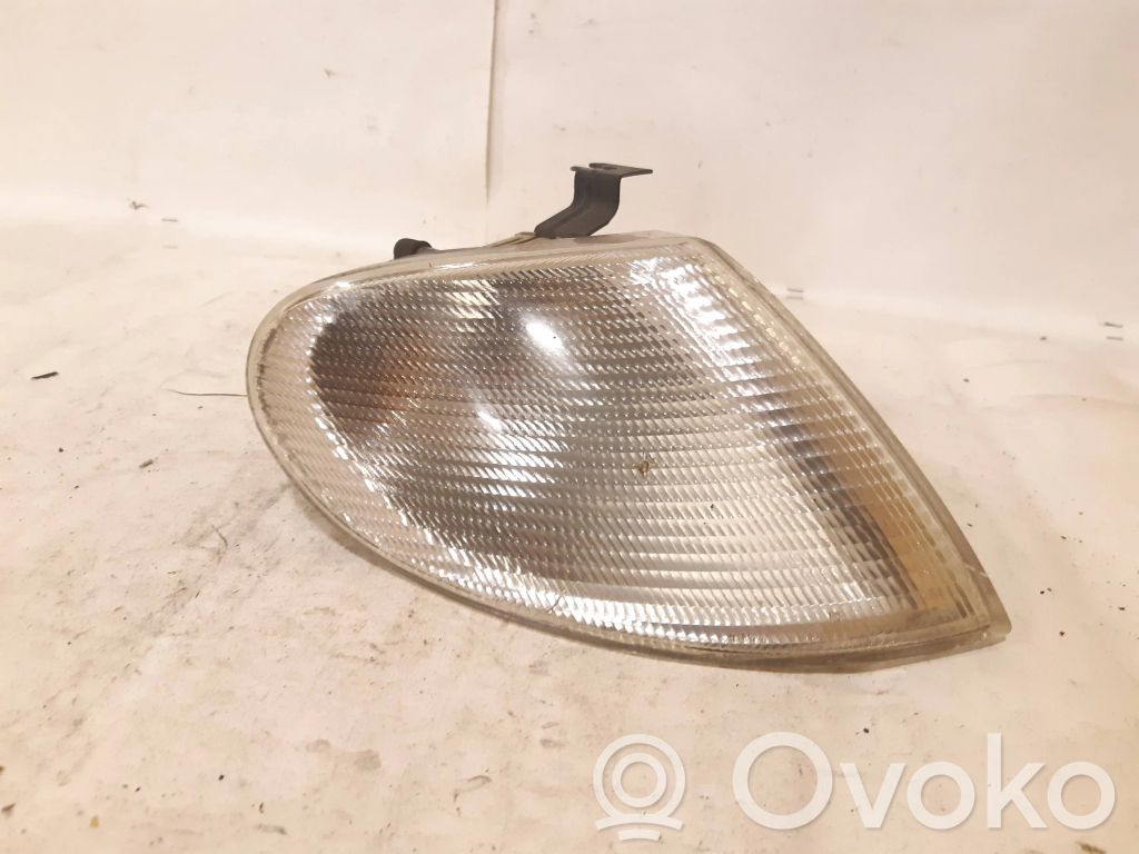 Ford Galaxy Front indicator light 
