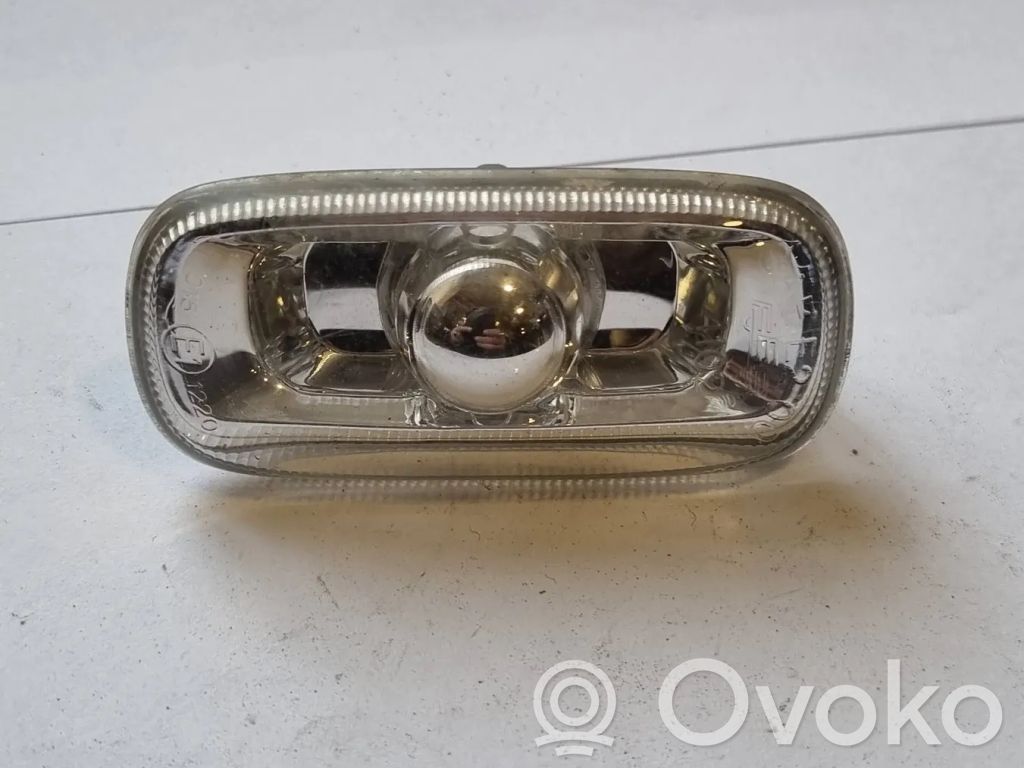 Audi A8 S8 D3 4E Front fender indicator light 