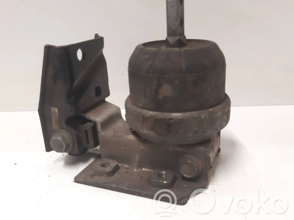 Engine mount bracket   95VW6B032,10199131