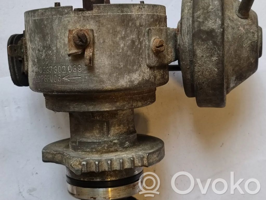 BMW 3 E30 Spark distributor 