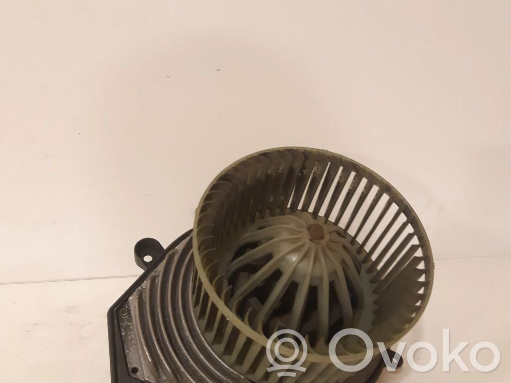 Volkswagen PASSAT B5 Heater fan/blower 