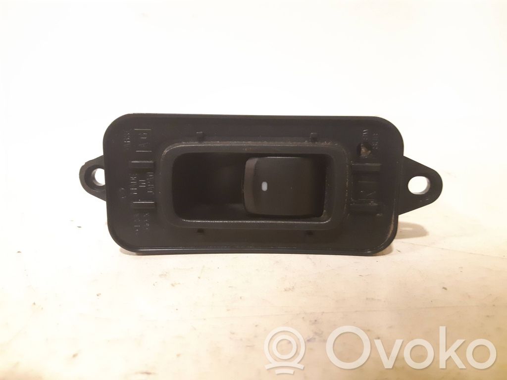 Subaru Legacy Electric window control switch 