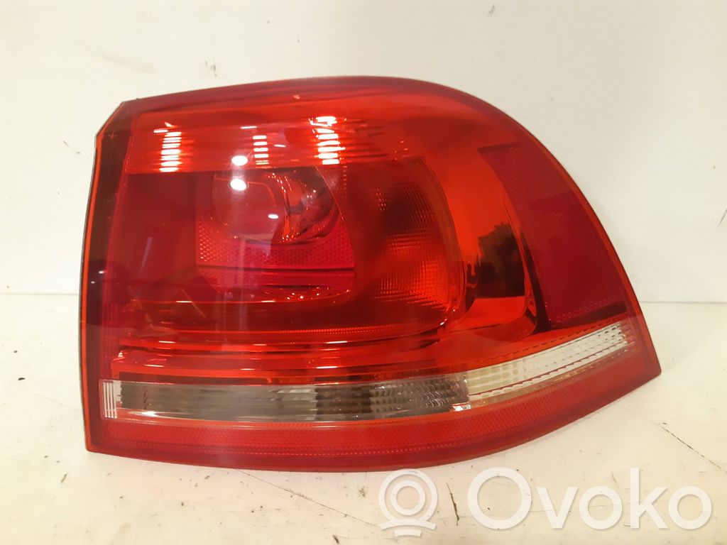 Volkswagen Touareg II Luci posteriori 