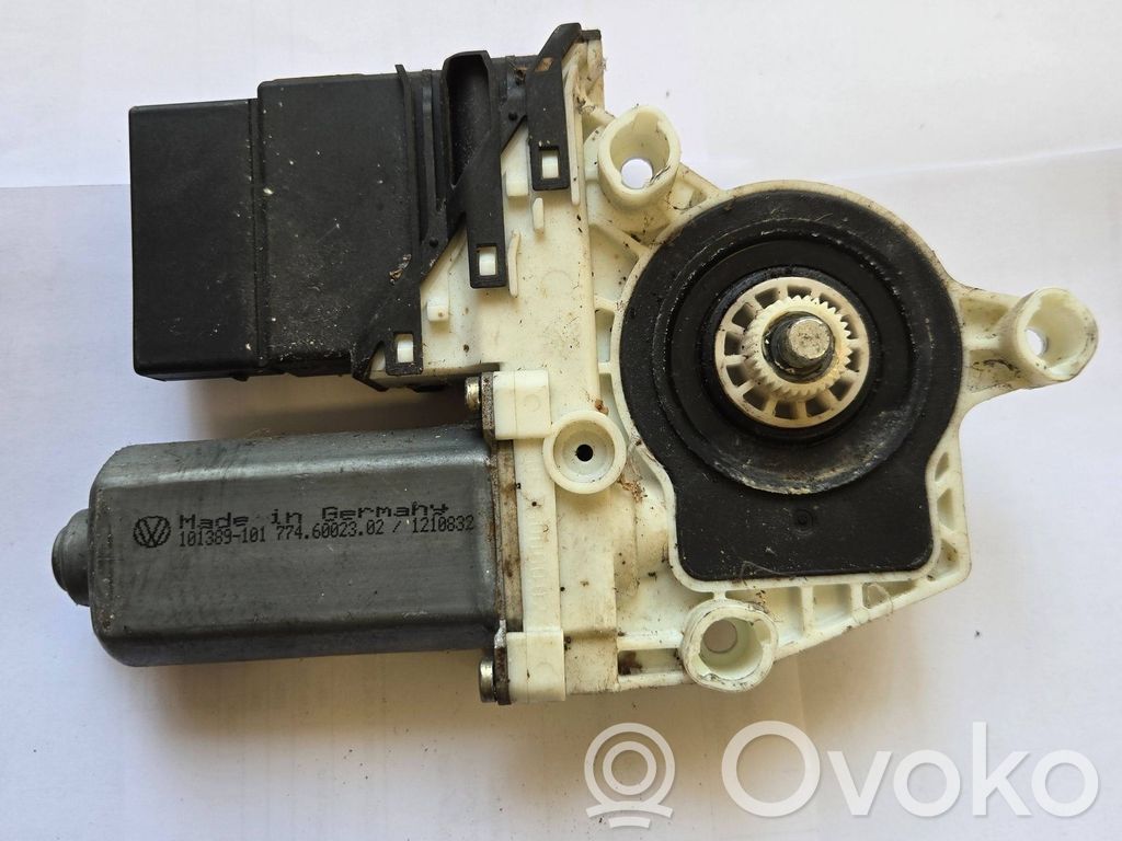 Volkswagen Golf IV Silniczek podnoszenia szyby drzwi tylnych 