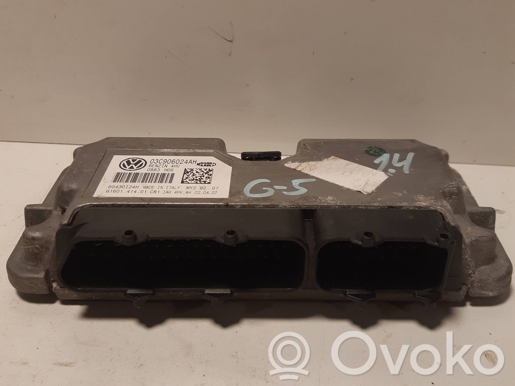 Volkswagen Golf V Engine control unit/module 