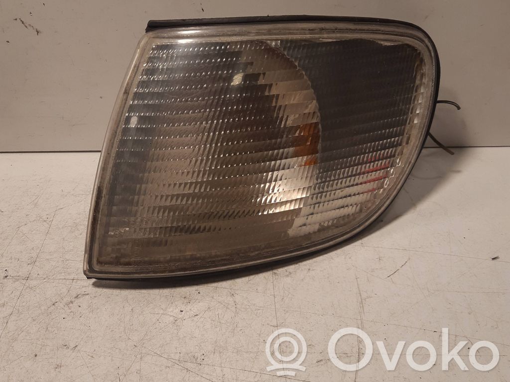 Audi A6 S6 C4 4A Front indicator light 