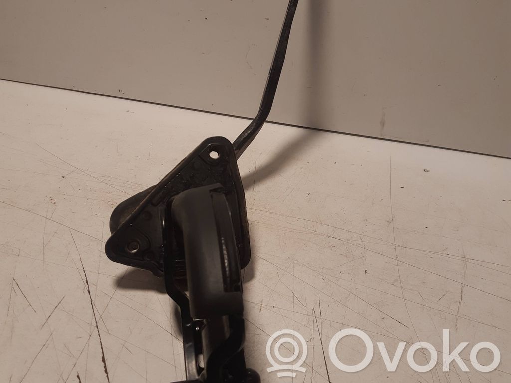 Volvo V70 Tailgate/trunk/boot hinge 