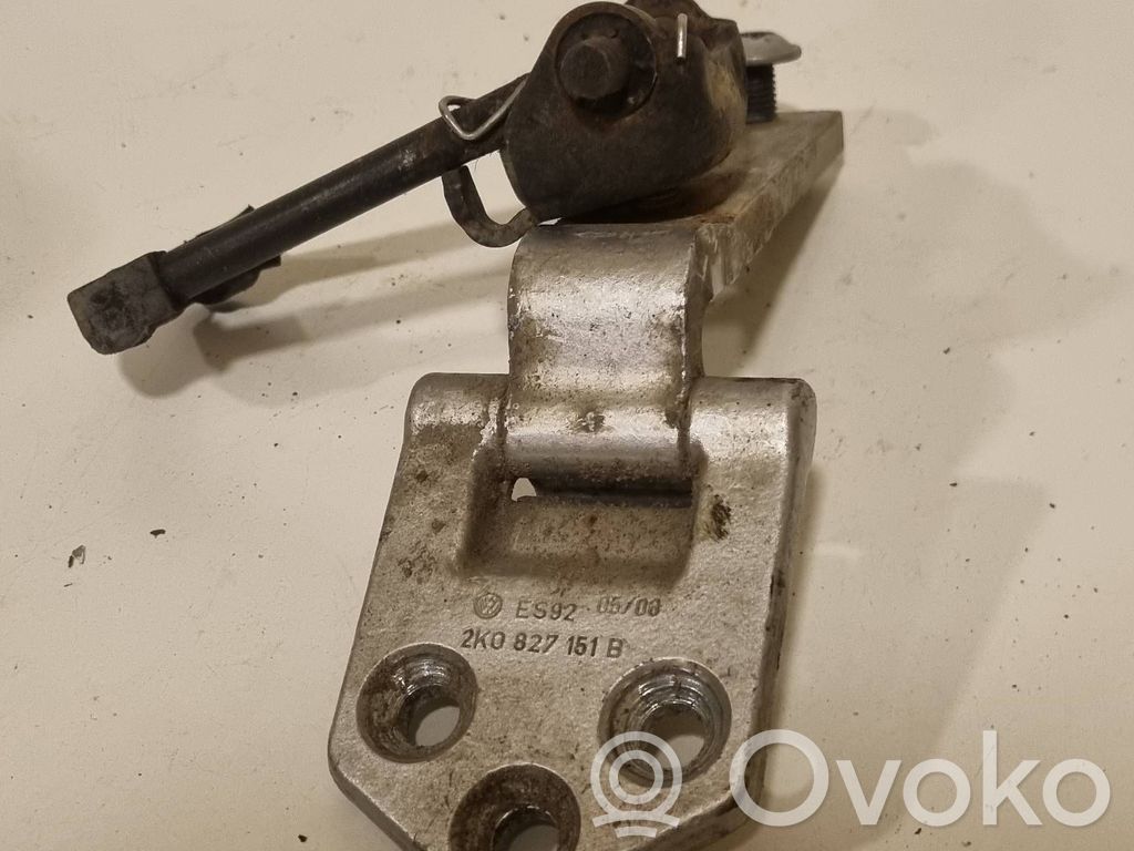 Volkswagen Caddy Loading door lower hinge 