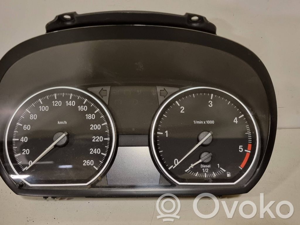 BMW 1 E81 E87 Spidometrs (instrumentu panelī) 
