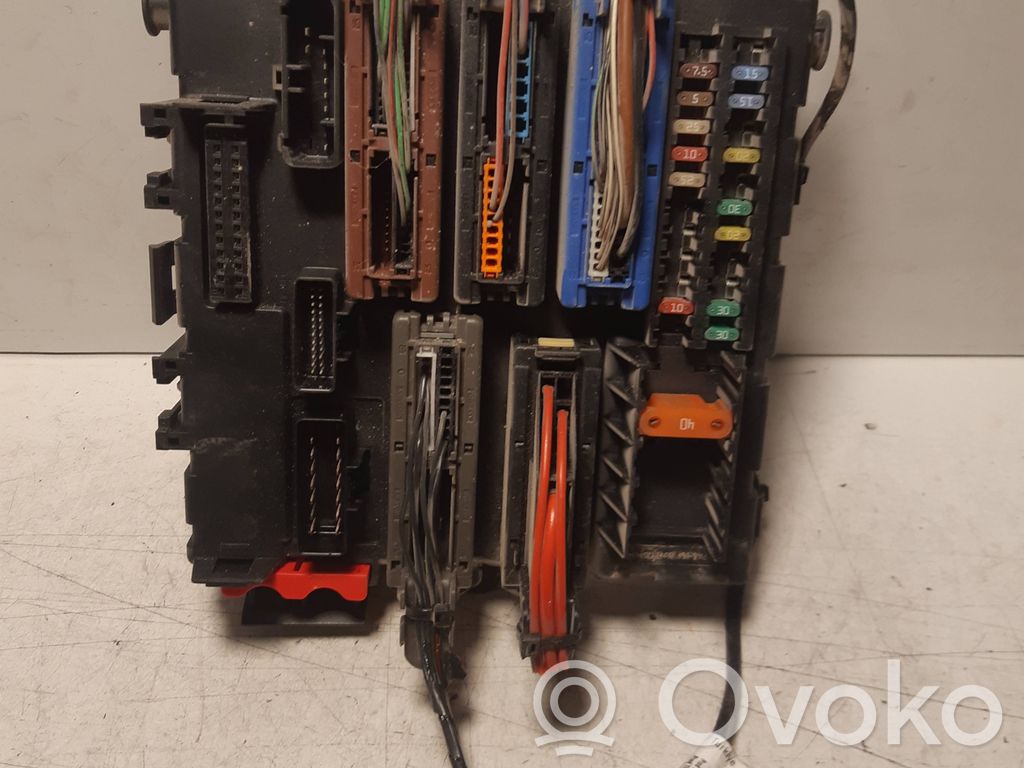 Opel Vectra C Módulo de fusible 