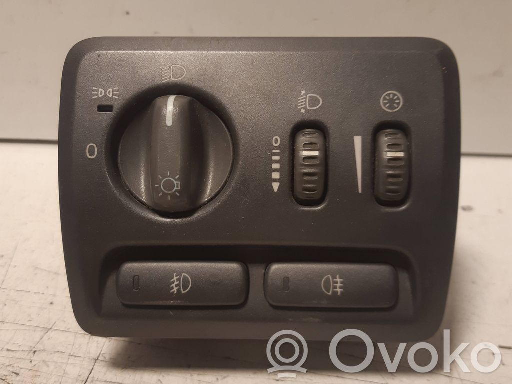 Light switch   7923