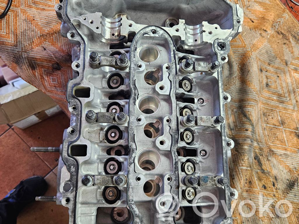 Peugeot 208 II Chiulasă motor 