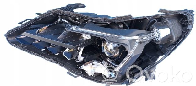 Scheinwerfer   39077806,662588537