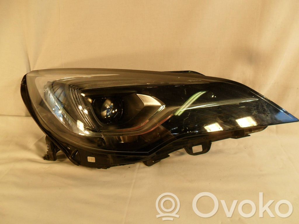 Opel Astra K Phare frontale 