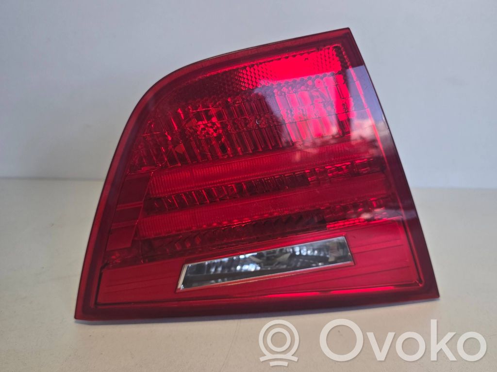 BMW 3 E90 E91 Aizmugurējais lukturis pārsegā 